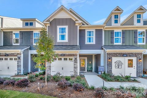 Previously sold for $256,000