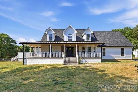 7332 Bailywick Drive pending home in Plantation Forest, Waxhaw, NC