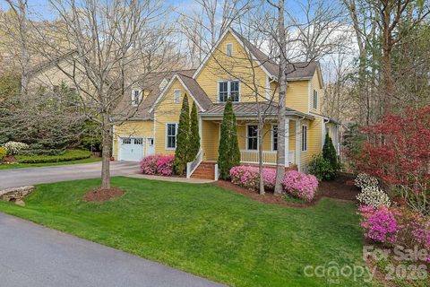 25 E Owl Creek Lane active home in Southcliff, Fairview, NC