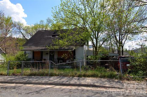 56 Fifth Em Street sold home in Marion Manufacturing Company, Marion, NC
