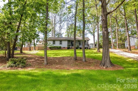3916 Wonderland Drive sold home in Enchanted Forest, Matthews, NC