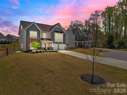 1982 Smokey Quartz Road pending home in Waterford On The Rocky River, Davidson, NC