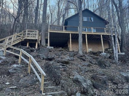 88 Mountain Farm Road active home in Cattail Creek, Burnsville, NC