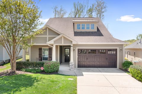 5567 Elk Knob Court pending home in Trilogy Lake Norman, Denver, NC