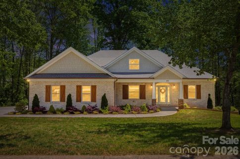 2442 Falcon Lane active home in Deer Creek, Statesville, NC