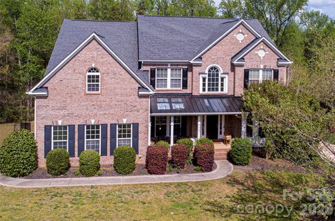 1957 Faison Avenue pending home in Sutton Place, Fort Mill, SC