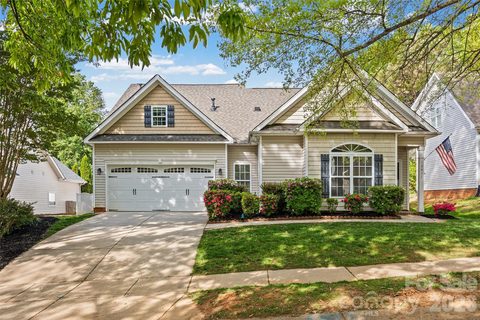 13411 Glencreek Lane sold home in Glenwyck, Huntersville, NC