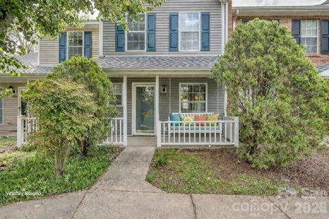 8211 Golf Ridge Drive pending home in Raintree, Charlotte, NC