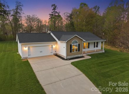 217 Winding Cedar Drive sold home in Davidson Woods, Statesville, NC