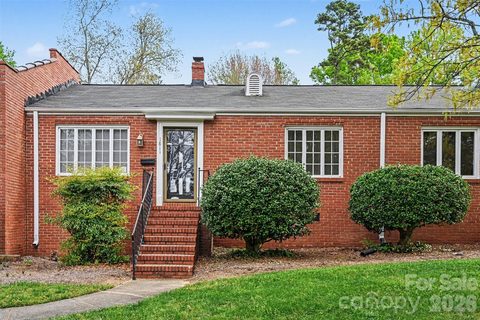 1811 Lynnwood Drive sold home in Jameston Place, Charlotte, NC