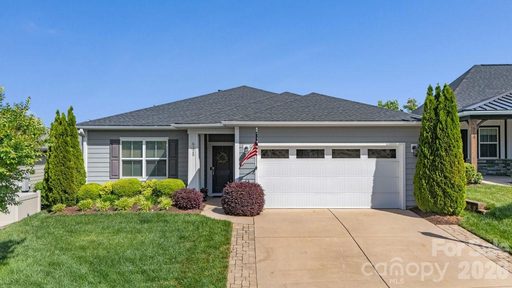 5125 Looking Glass Trail active home in Trilogy Lake Norman, Denver, NC