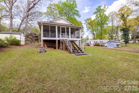 646 Springwood Drive sold home in Fairway Shores, Mount Gilead, NC