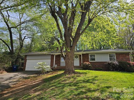 3220 Sweeten Creek Road active home in Rathfarnham, Asheville, NC