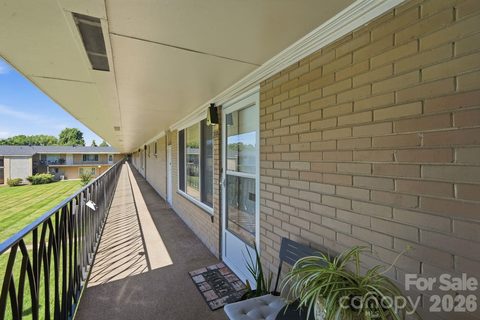 3010 Crosby Road active condo in Tropicana, Charlotte, NC