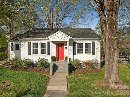 713 Prospect Street pending home in Wakefield Terrace, Lenoir, NC