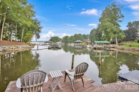 470 Lakeview Shores Loop active home in Crescent Land & Timber, Mooresville, NC