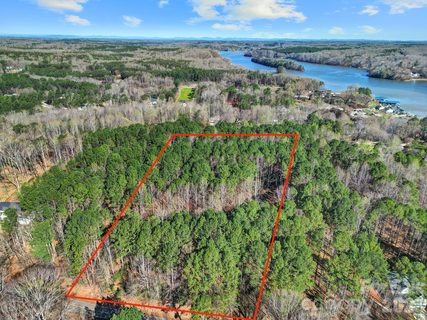 Homes in The Summit At Lake Norman, Catawba