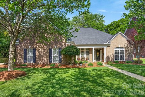 6060 Latta Springs Circle sold home in Latta Springs, Huntersville, NC