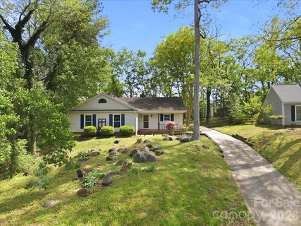 2516 Turnberry Lane sold home in Brandon Forest, Charlotte, NC