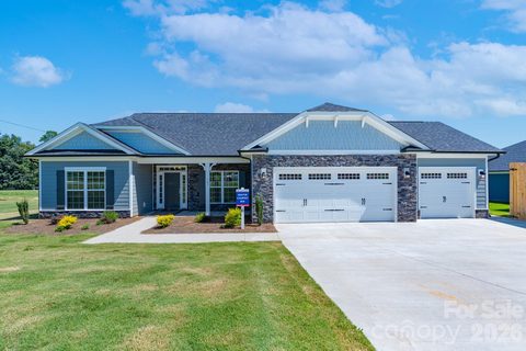 1010 Penarth Court pending home in Cardiff Glyn, Catawba, NC