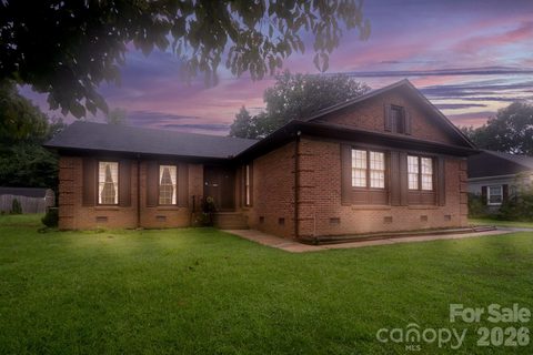 Homes in Birnam Woods, Charlotte