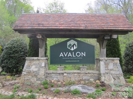 000 Signature Row Boulevard active home in Avalon, Waynesville, NC