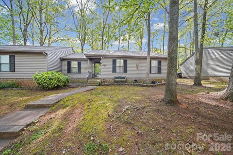 2788 Redbud Lane sold home in Dogwood Hills, Fort Mill, SC