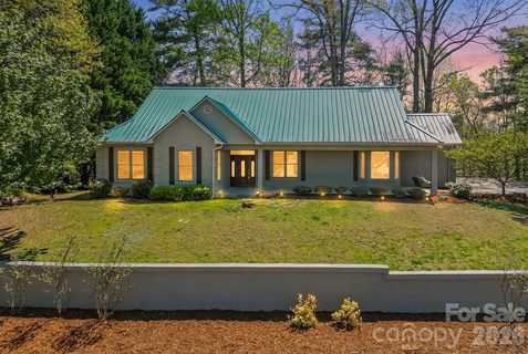 4639 Harbor View Terrace active home in East Shores, Morganton, NC