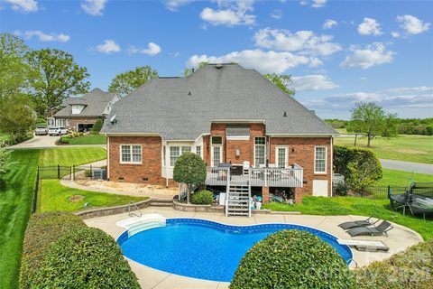 3001 Cardigan Court sold home in Shannamara, Matthews, NC