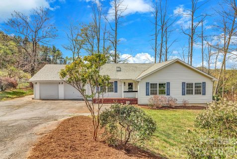 214 Lone Laurel Trail sold home in Lone Laurel, Hendersonville, NC