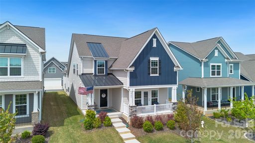 2726 Monument Point Circle active home in Elizabeth, Fort Mill, SC