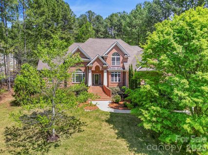 137 Northington Woods Drive pending home in Northington Woods, Mooresville, NC