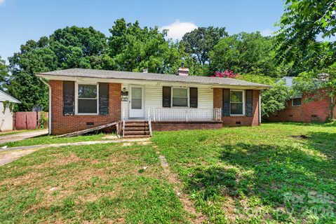 3515 Shamrock Drive pending home in Shamrock Hills, Charlotte, NC