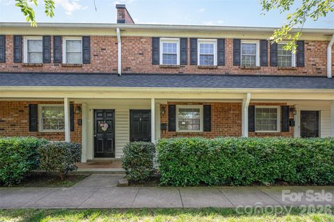 1218 Green Oaks Lane sold condo in Williamsburg On Commonwealth, Charlotte, NC