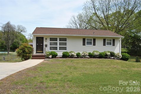 909 Timberlane Drive sold home in Oakcrest, Mount Holly, NC