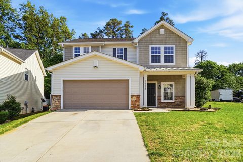 9713 Falling Stream Drive sold home in Harwood Landing, Charlotte, NC