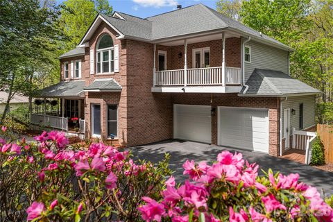 Homes in Estates Of Salisbury, Hendersonville