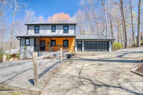 46 Wahuhu Court active home in Connestee Falls, Brevard, NC