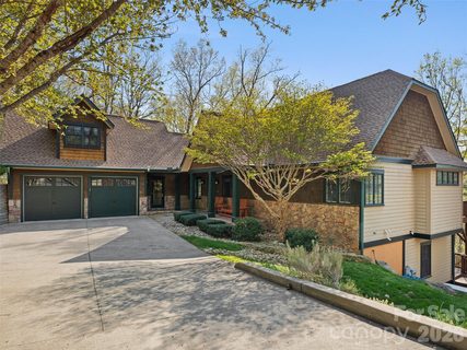 5 Stegall Lane active home in Chunns Cove Heights, Asheville, NC