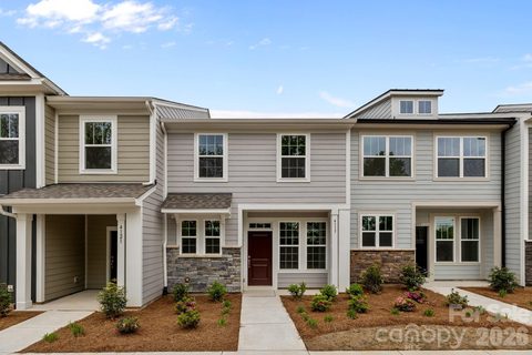 2930 Clyde Drive active home in Greenway Overlook, Charlotte, NC