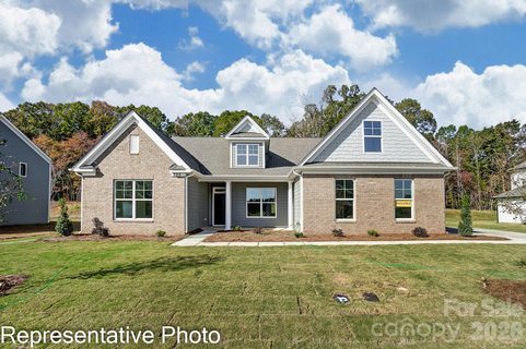 1336 Knob Creek Drive active home in Robinson Oaks, Gastonia, NC