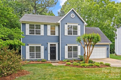 3213 Crescent Knoll Drive sold home in Brightmoor, Matthews, NC