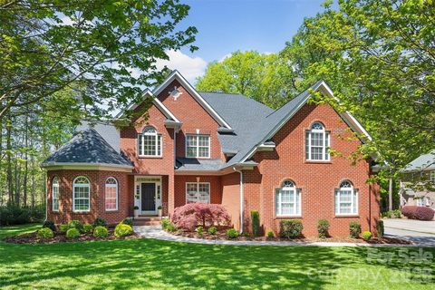 5103 Trinity Trace Lane sold home in The Estates At Wesley Oaks, Wesley Chapel, NC