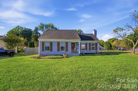 9046 Milton Morris Drive active home in Morris Farms, Charlotte, NC