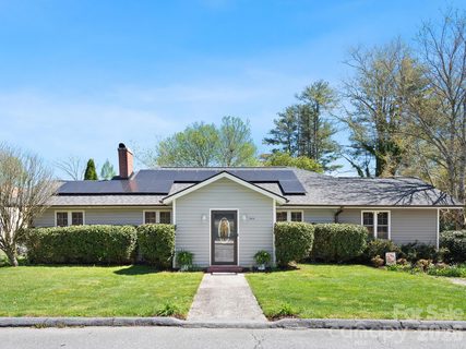 1614 Ridgewood Boulevard sold home in Druid Hills, Hendersonville, NC