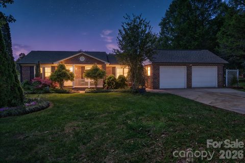 1370 Julius Drive sold home in West Ridge, Salisbury, NC