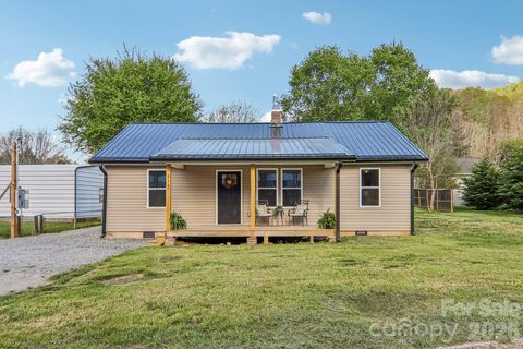 117 Virginia Avenue sold home in Brookwood Place, Waynesville, NC