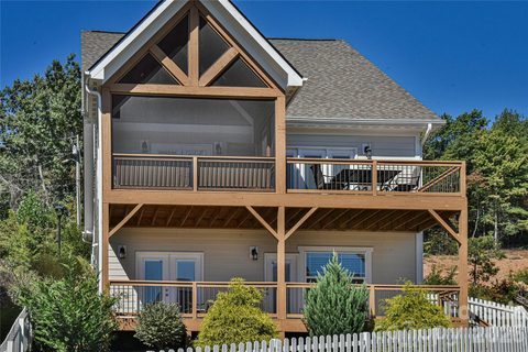 3 Leeds Lane sold home in Tudor Croft, Black Mountain, NC