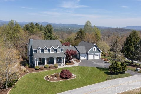 102 Brookhollow Drive