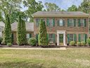 2924 Firewood Drive sold home in Matthews, SC